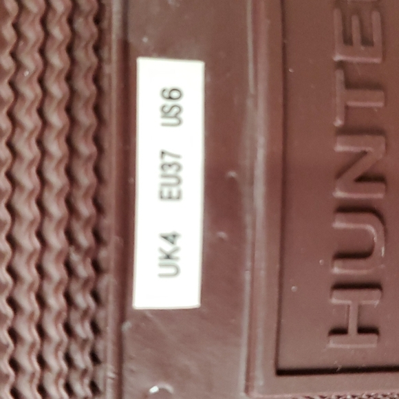 🎉🎉HP🎉🎉NWOT Hunter Rain/Snow Burgundy Boots with Fur Lining - Picture 8 of 9
